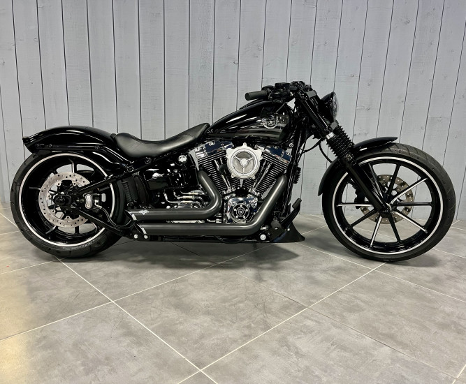HARLEY DAVIDSON SOFTAIL BREAKOUT 1690 (103) - SAINT-MALO