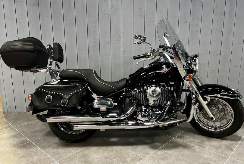 KAWASAKI VN 900 - SAINT-MALO